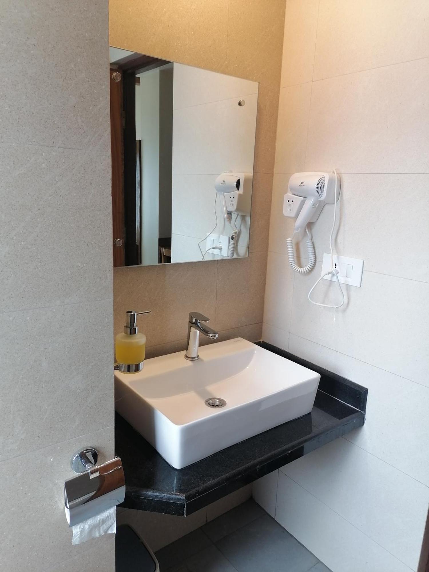 Urban Boutique Hotel Pokhara Luaran gambar