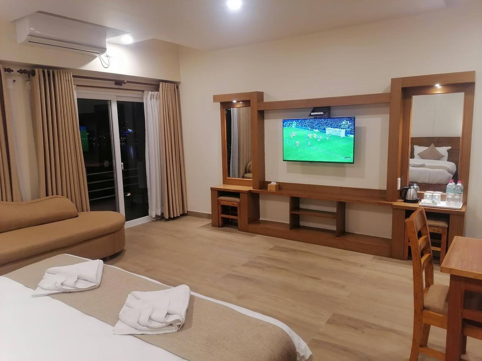 Urban Boutique Hotel Pokhara Luaran gambar