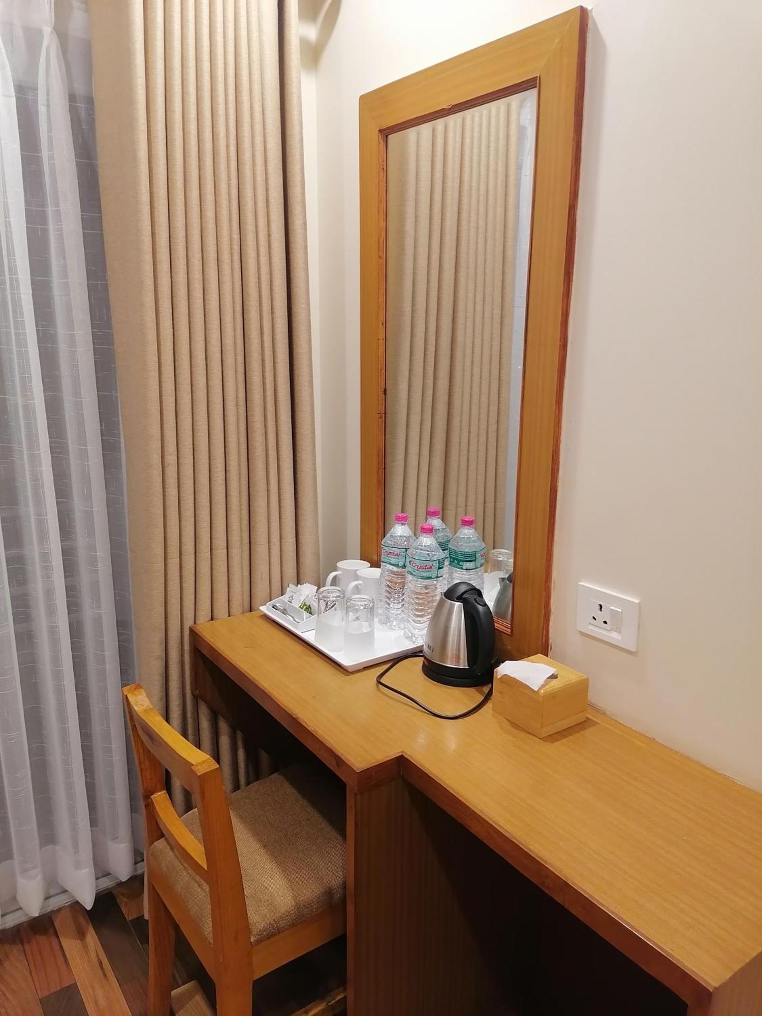 Urban Boutique Hotel Pokhara Luaran gambar