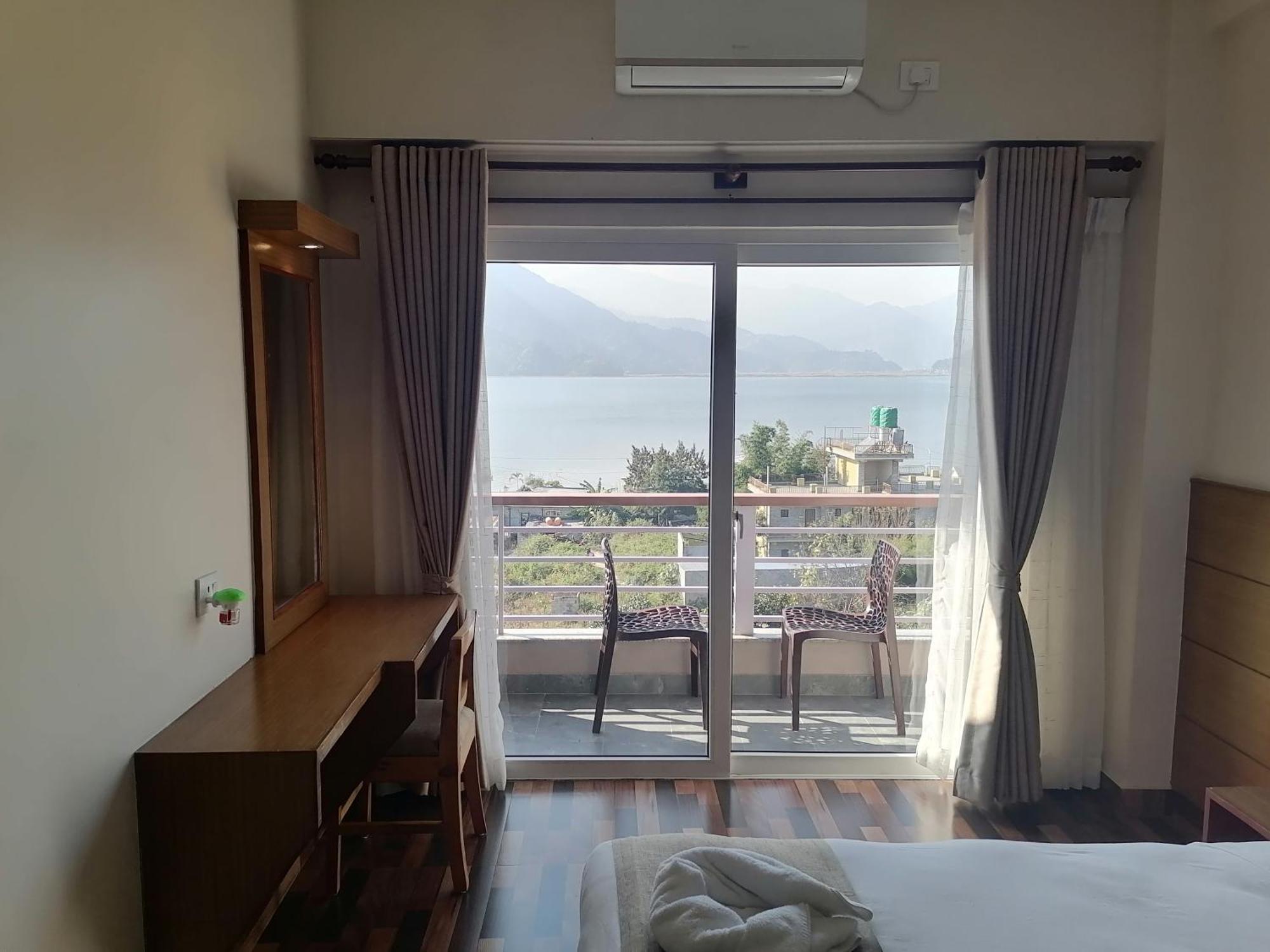 Urban Boutique Hotel Pokhara Luaran gambar