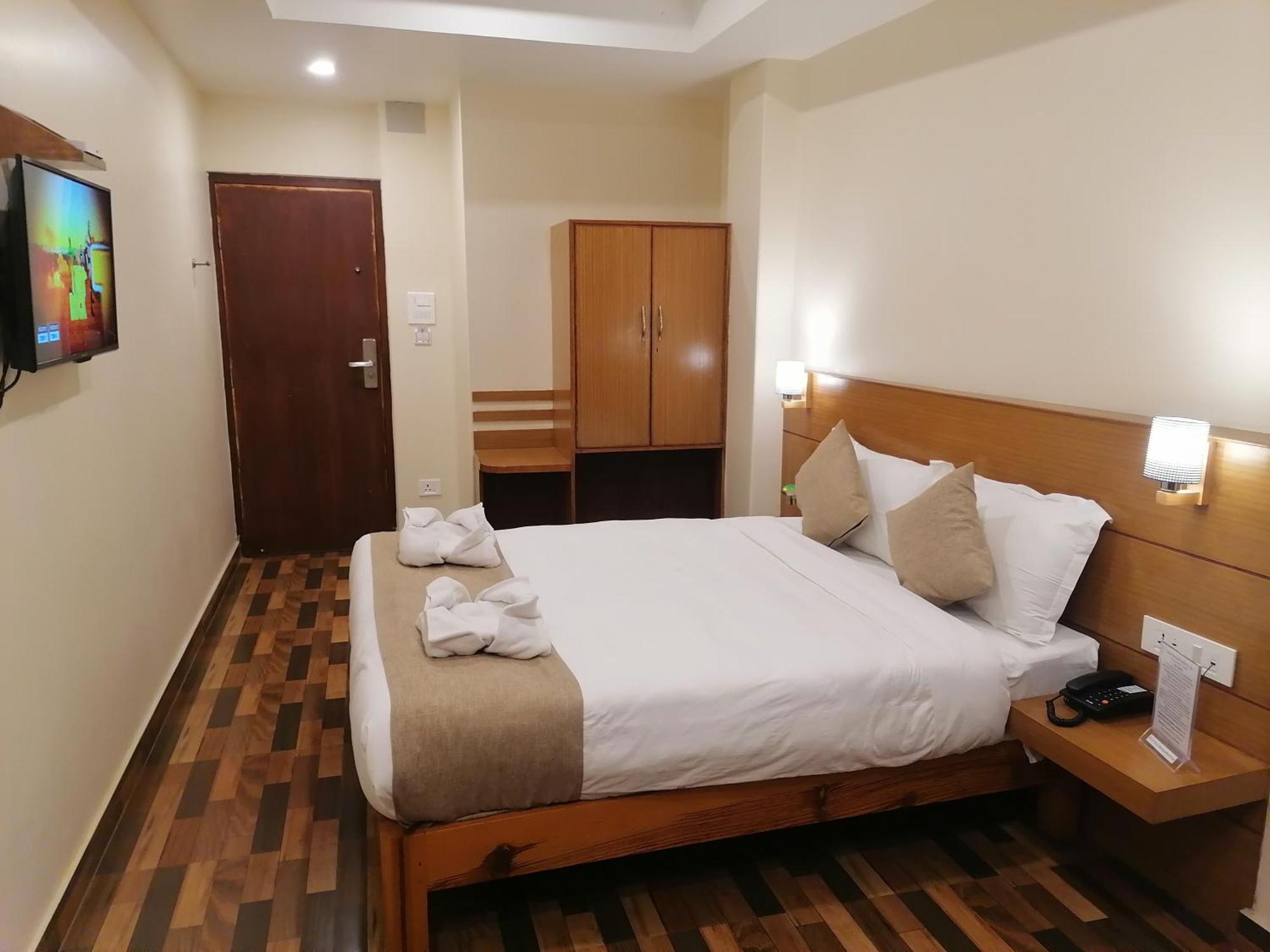 Urban Boutique Hotel Pokhara Luaran gambar